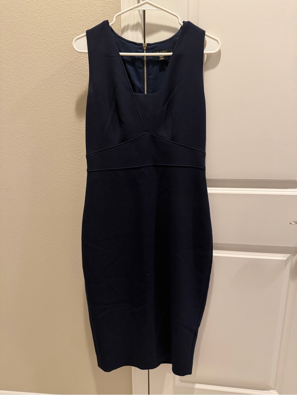 Ted Baker London Astriid Navy Sheath Dress - Size 2- US Size 6